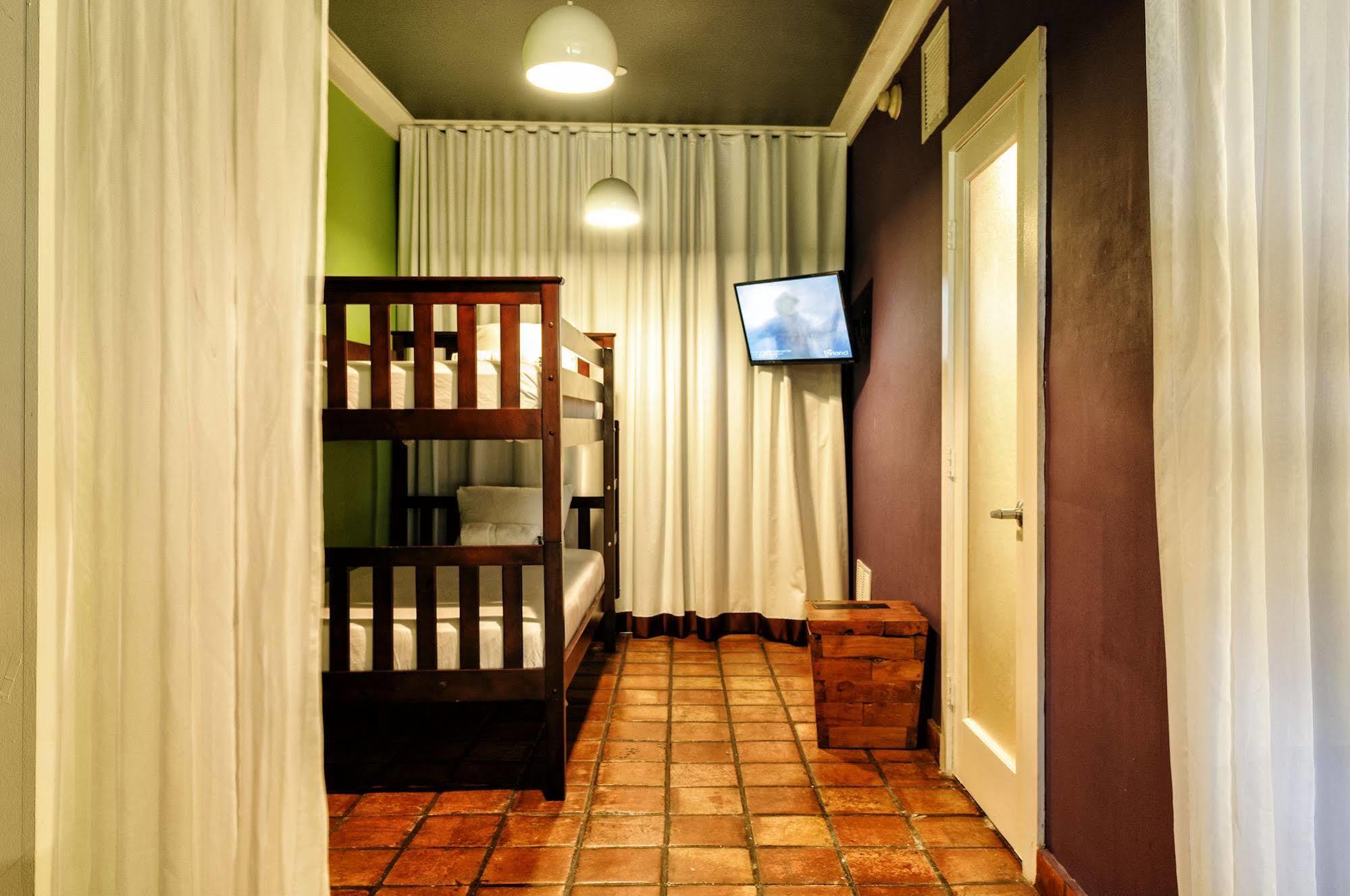 Chesterfield Y Hotel