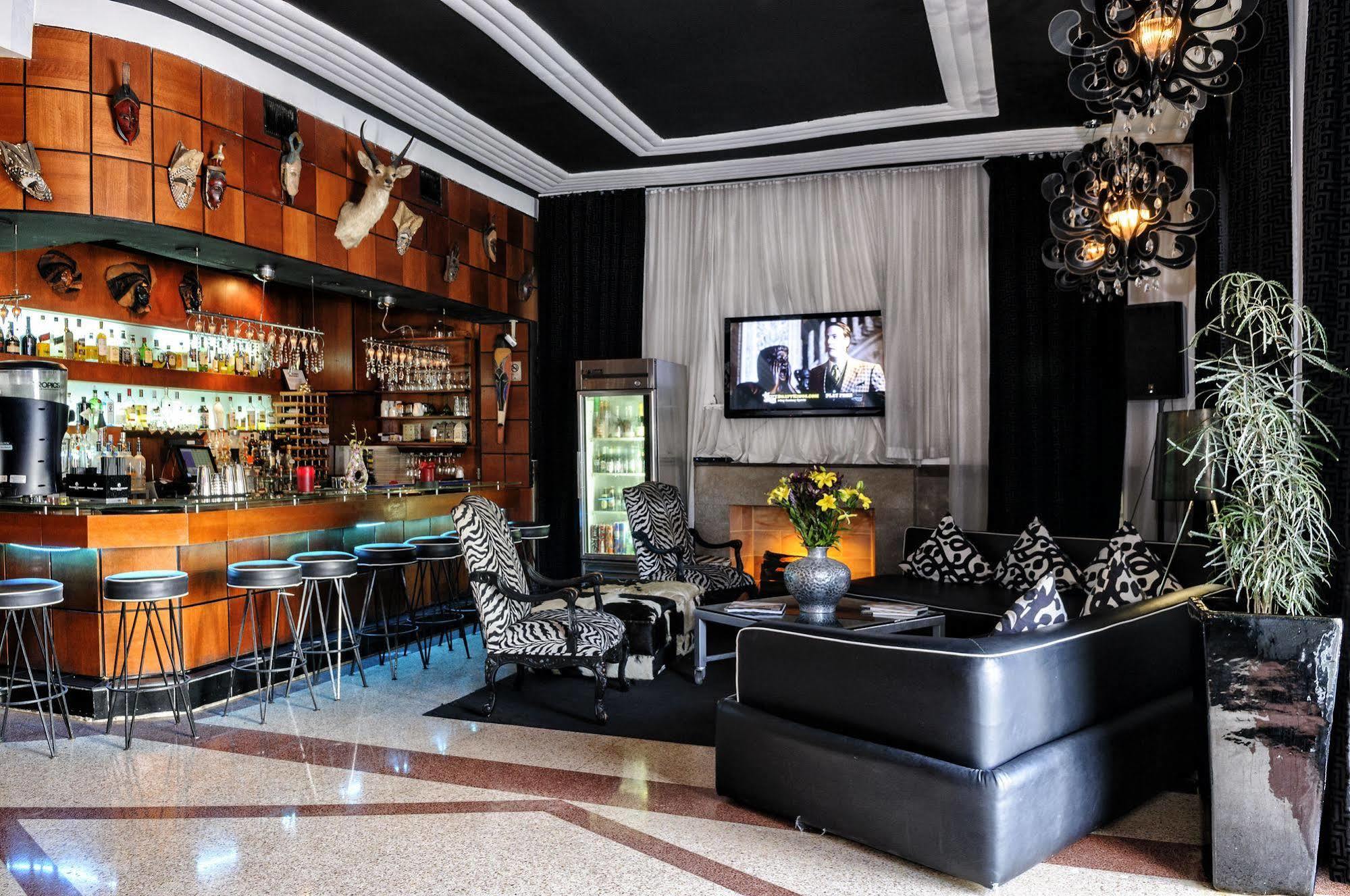 Hotel Chesterfield Y Miami Beach