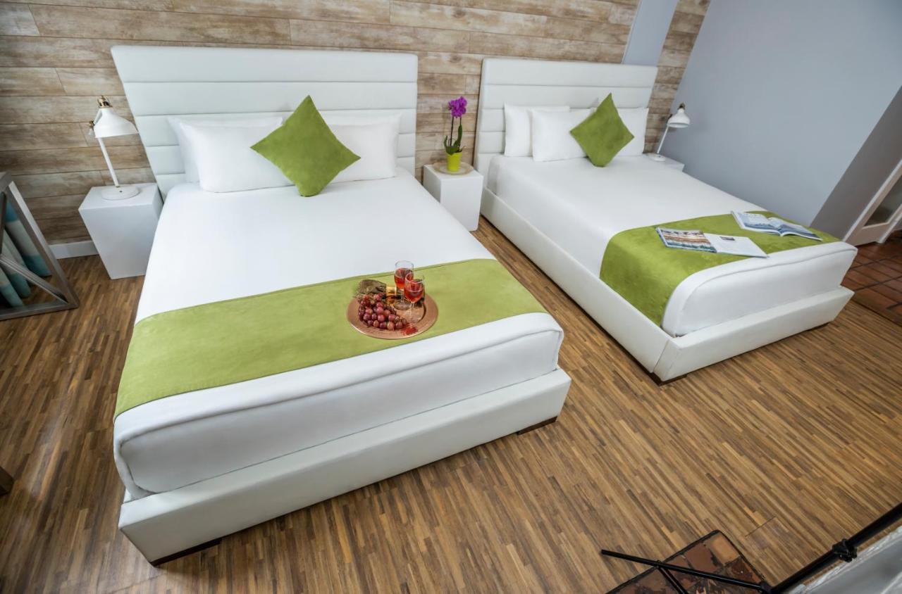 Chesterfield Y Hotel Miami Beach